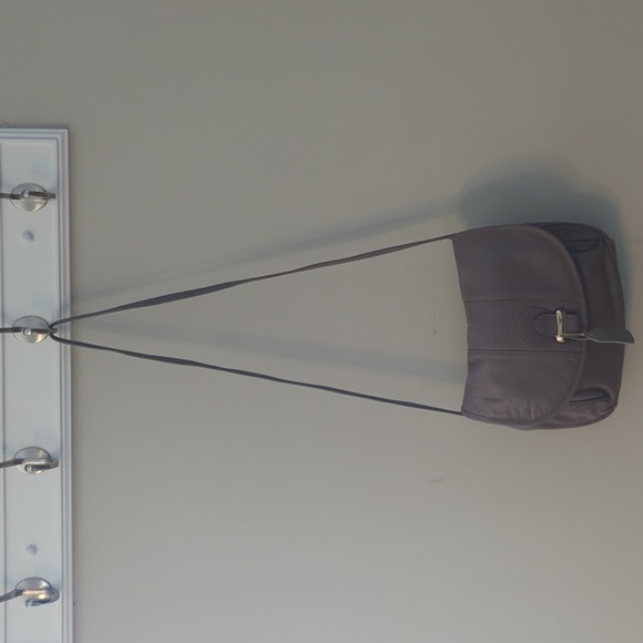 TANO GRAY 100% LEATHER HOBO CROSSBODY HANDBAG - Picture 2 of 10